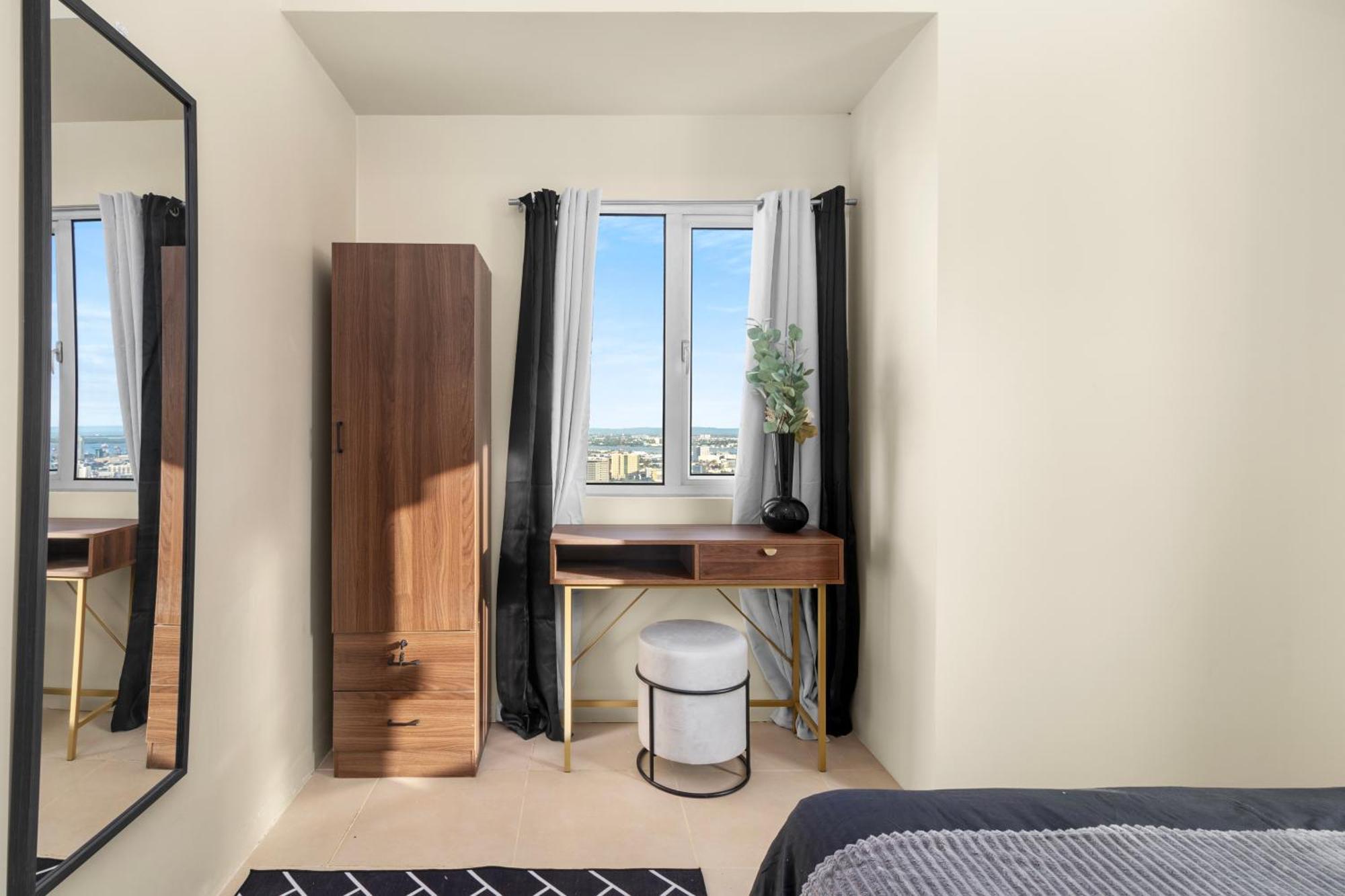 Skyline 1br In It Park - Group Friendly *